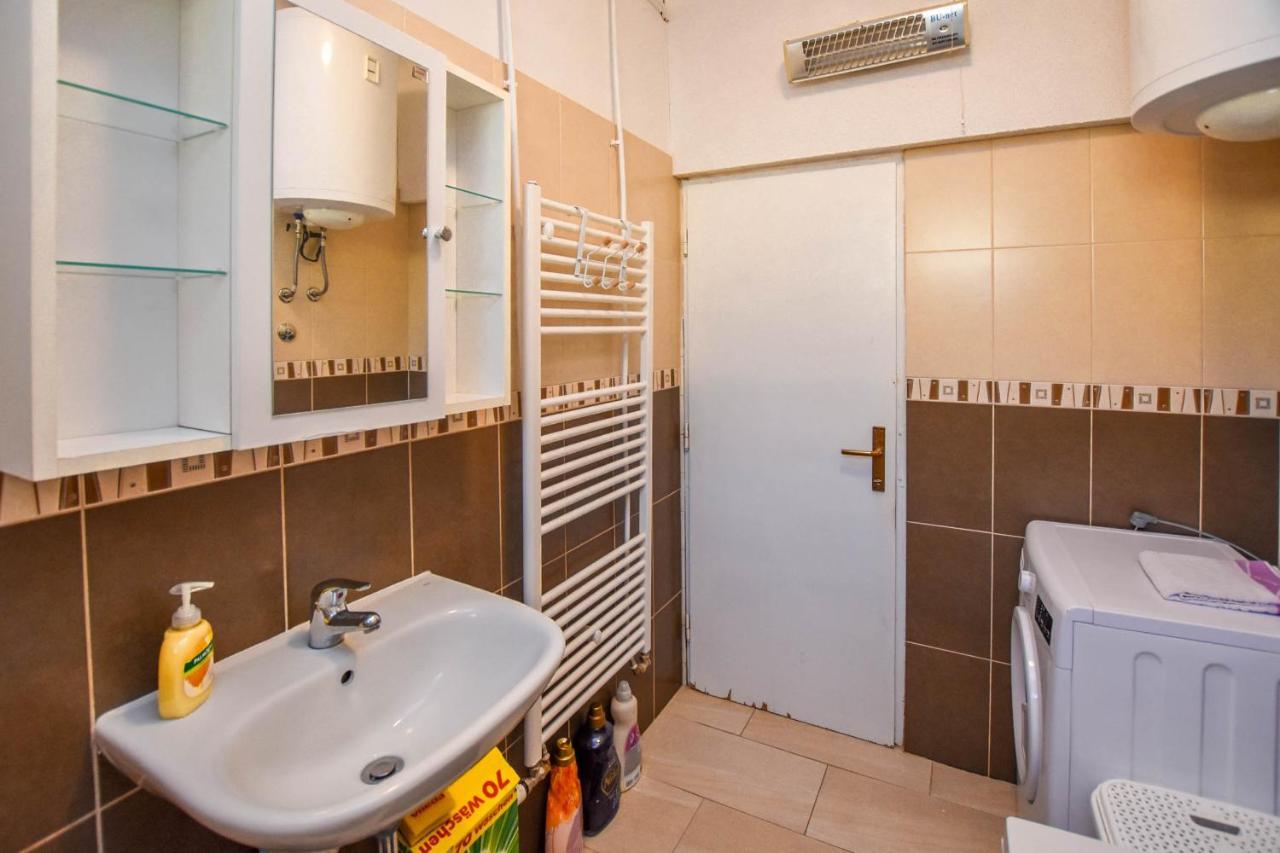 Apartamento Kuca Za Odmor Lucija Vrana  Exterior foto