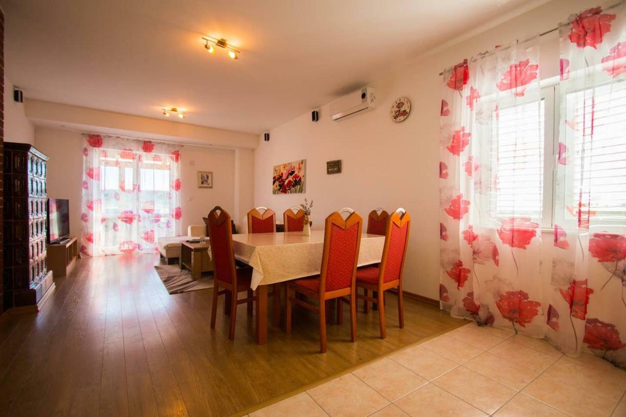 Apartamento Kuca Za Odmor Lucija Vrana  Exterior foto
