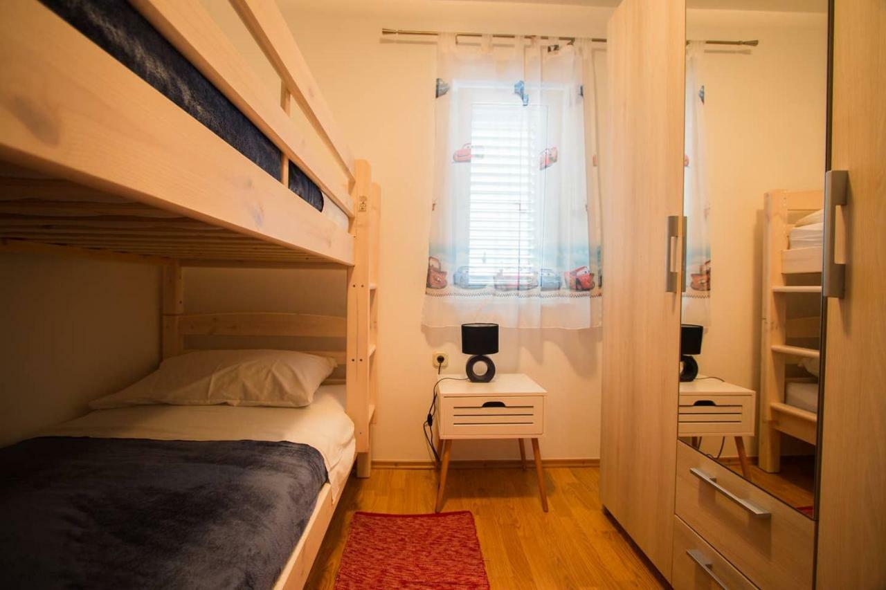 Apartamento Kuca Za Odmor Lucija Vrana  Exterior foto