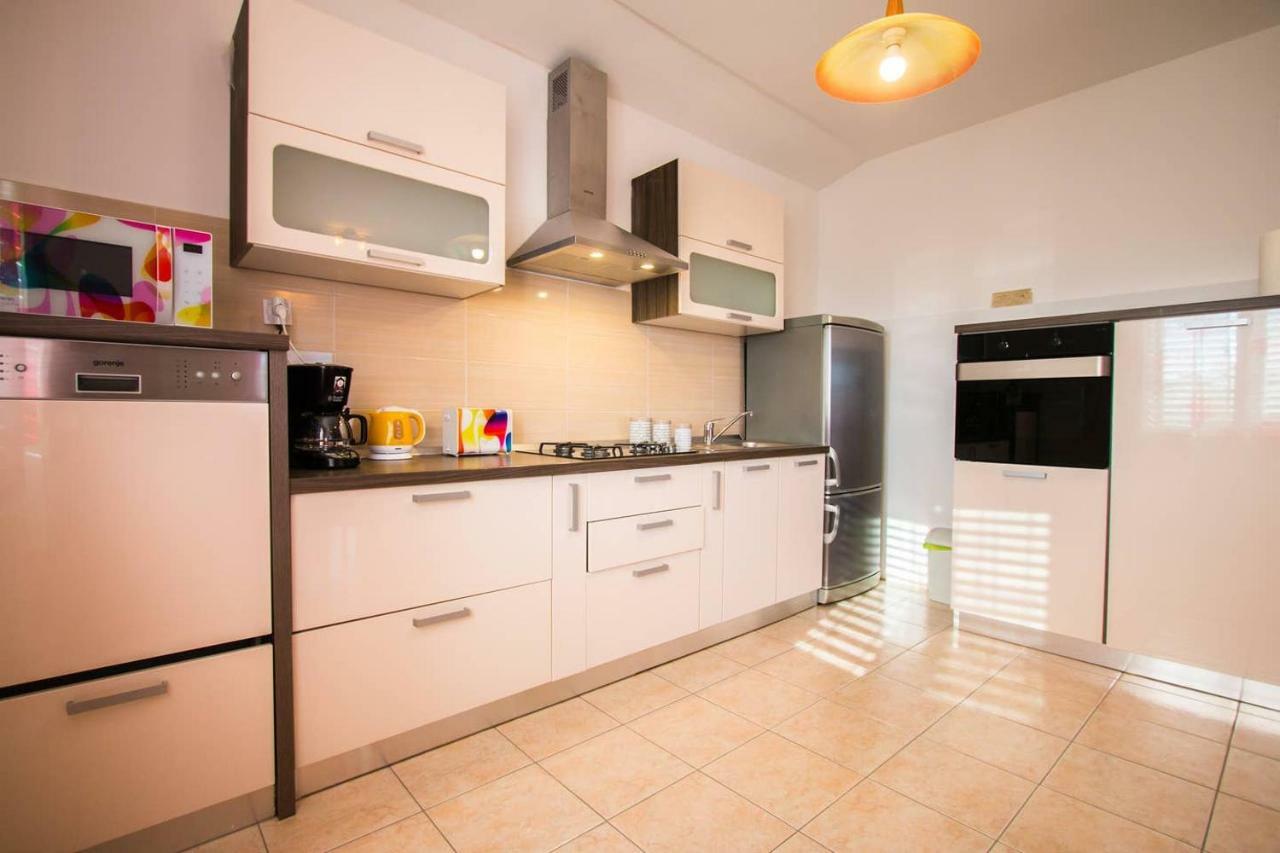 Apartamento Kuca Za Odmor Lucija Vrana  Exterior foto
