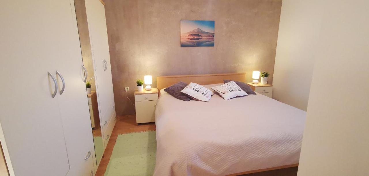 Apartamento Kuca Za Odmor Lucija Vrana  Exterior foto